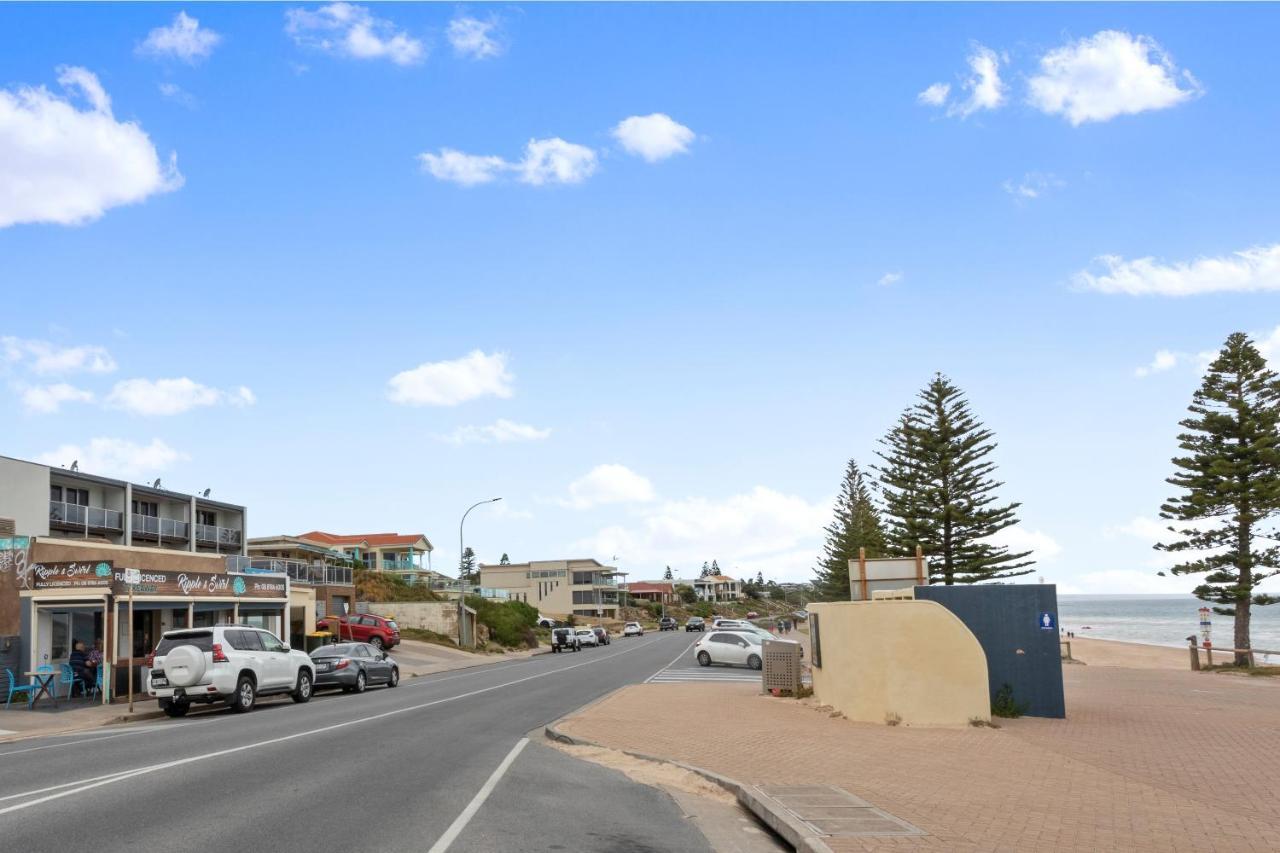 Beachside Escape On The Esplanade Christies Beach Exterior foto