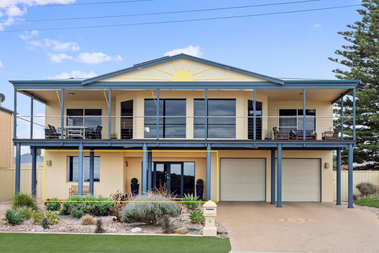 Beachside Escape On The Esplanade Christies Beach Exterior foto